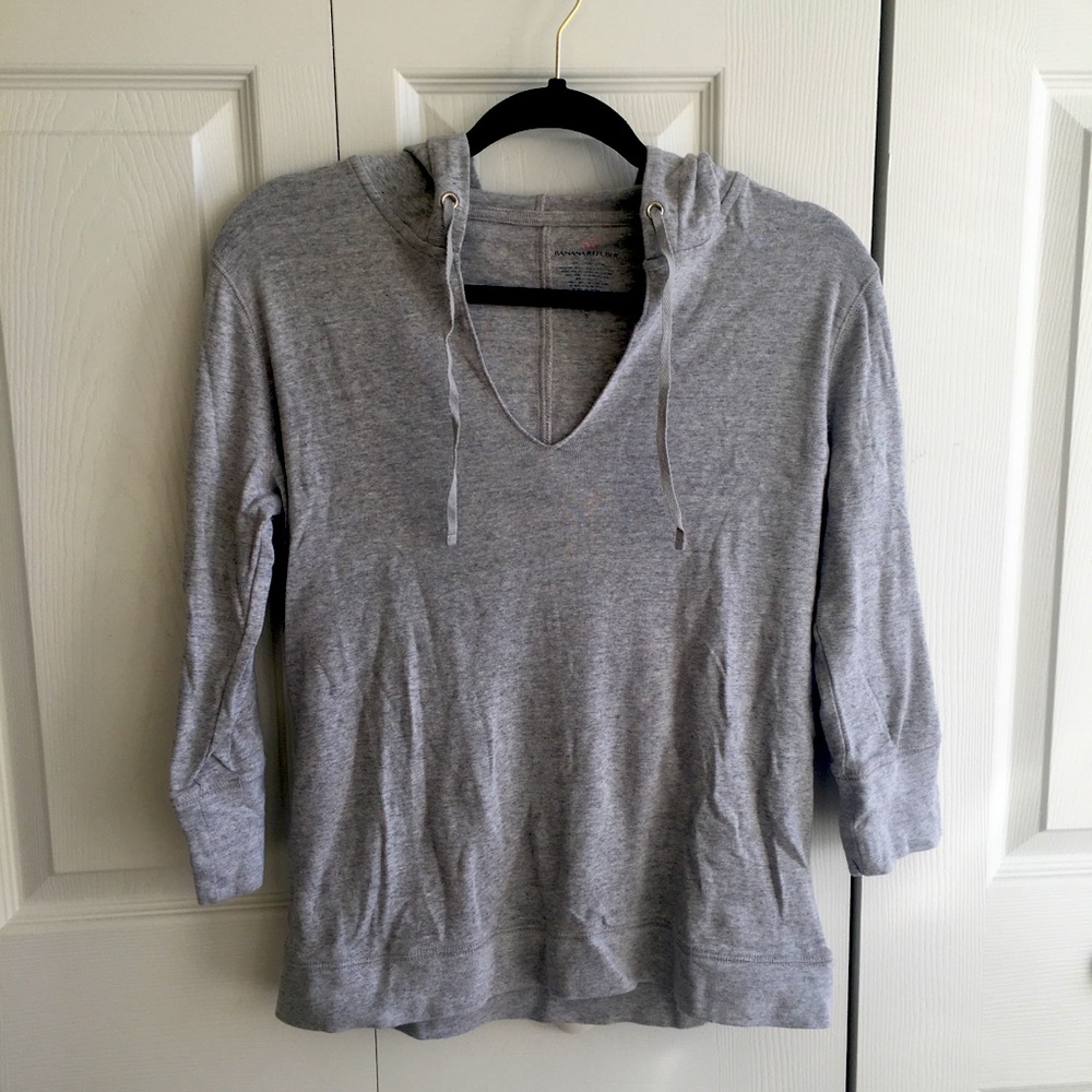 Banana Republic Gray 3 Quarter Sleeve Sweater Size Small - Open to Offers